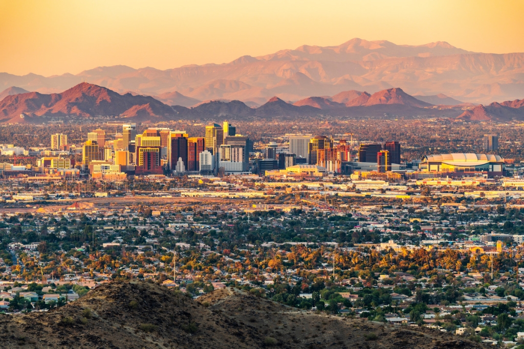 Phoenix, AZ skyline